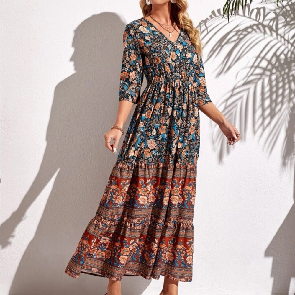 SOLD* NEW Kara & Kate Floral print V neck A-line dress - Picture 7 of 7